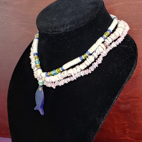 Shell necklaces - Picture 2 of 4